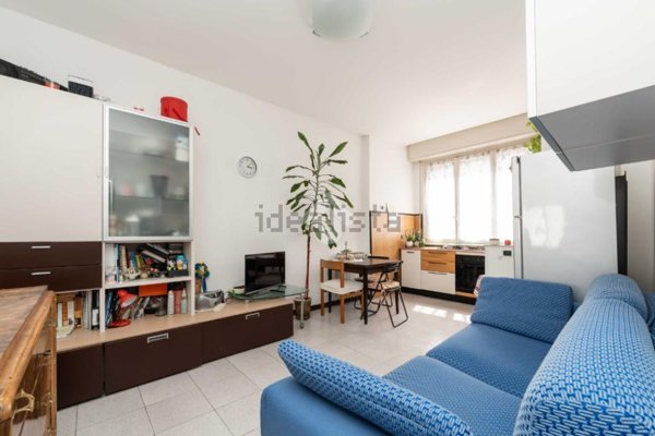 appartamento in vendita a Milano in zona Lorenteggio