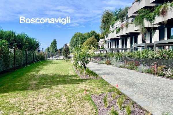 appartamento in vendita a Milano in zona Lorenteggio