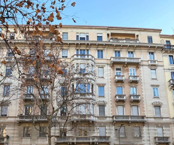 appartamento in vendita a Milano in zona Sempione