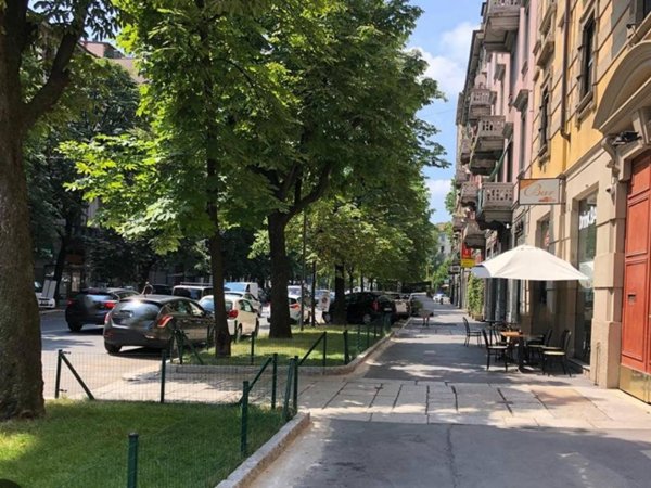 negozio in vendita a Milano in zona Porta Romana