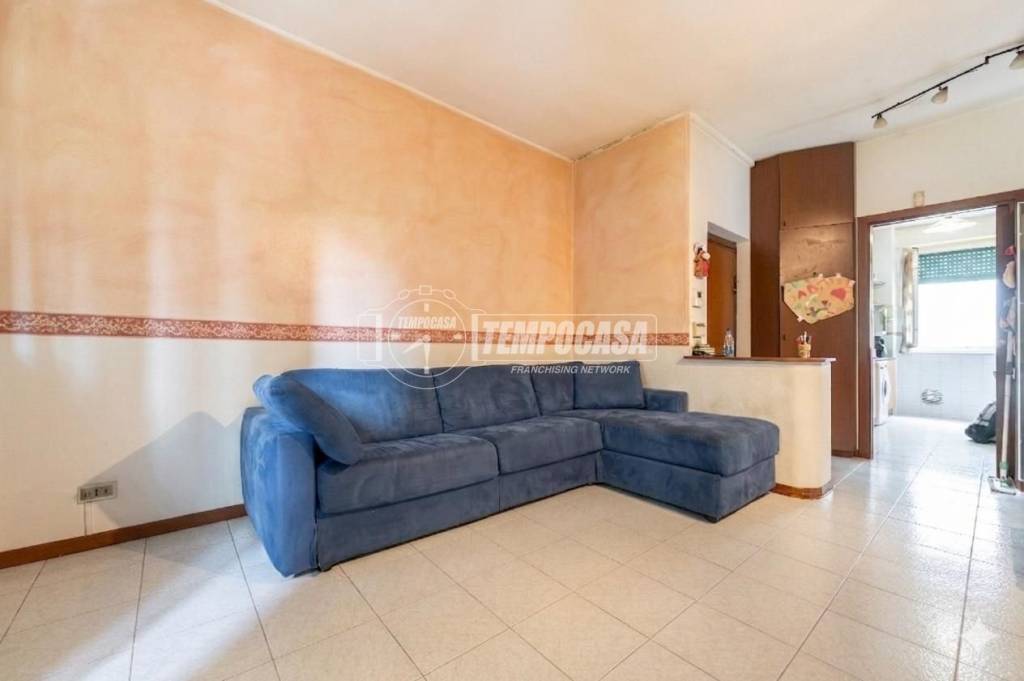 appartamento in vendita a Milano in zona Lorenteggio