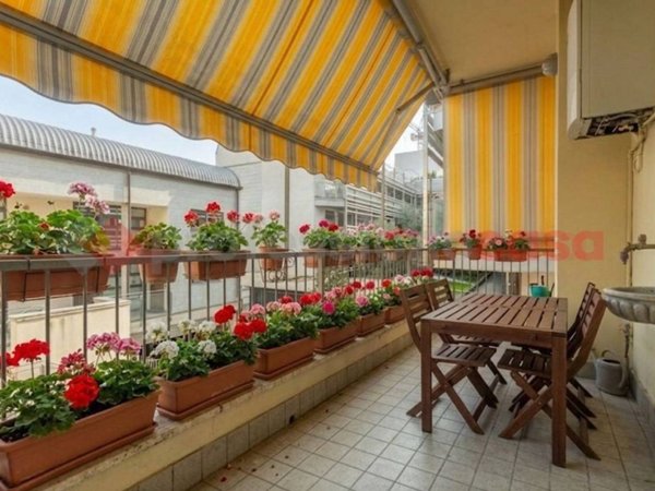 appartamento in vendita a Milano in zona Restocco Maroni