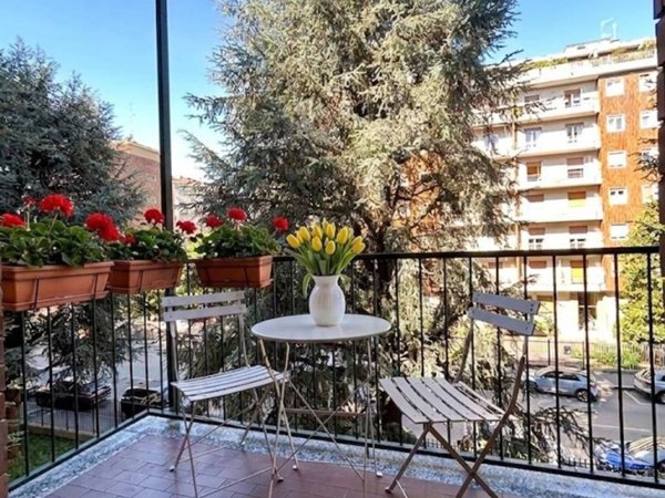 appartamento in vendita a Milano in zona Famagosta
