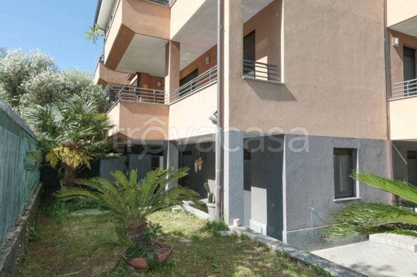 appartamento in vendita a Milano in zona Gratosoglio