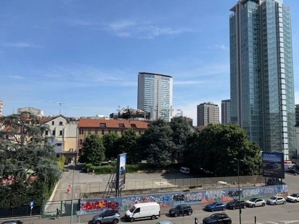 appartamento in vendita a Milano in zona Porta Garibaldi