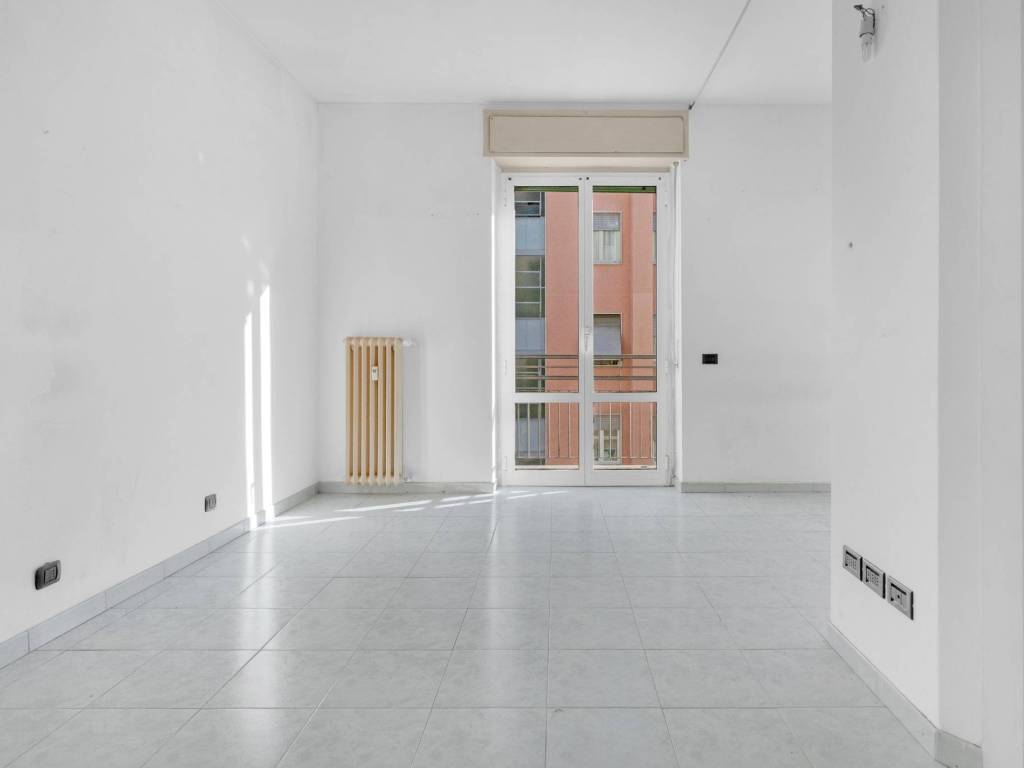 appartamento in vendita a Milano in zona Adriano