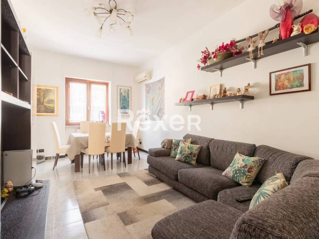 appartamento in vendita a Milano in zona Famagosta