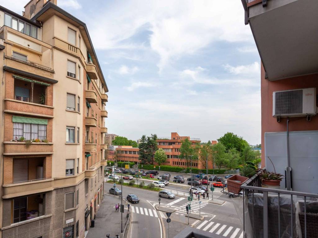 appartamento in vendita a Milano in zona Città Studi