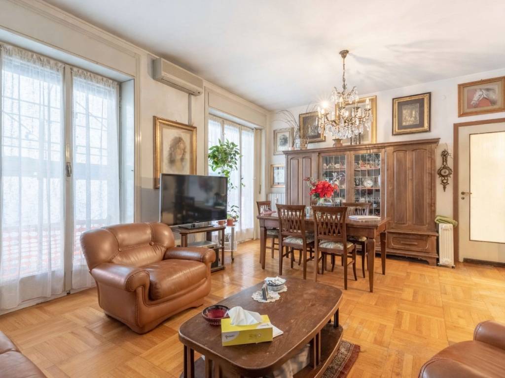 appartamento in vendita a Milano in zona Maggiolina