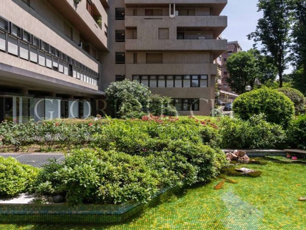 appartamento in vendita a Milano in zona Solari