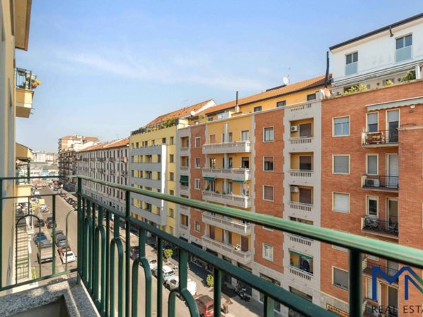 appartamento in vendita a Milano in zona Porta Genova