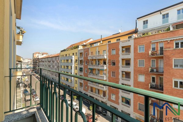 appartamento in vendita a Milano in zona Porta Genova