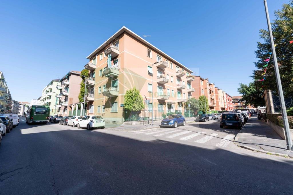 appartamento in vendita a Milano in zona Gorla