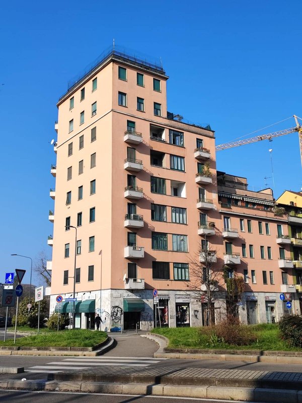 locale commerciale in vendita a Milano