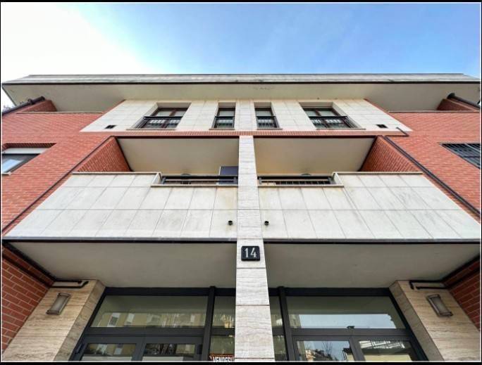 appartamento in vendita a Milano in zona Barona