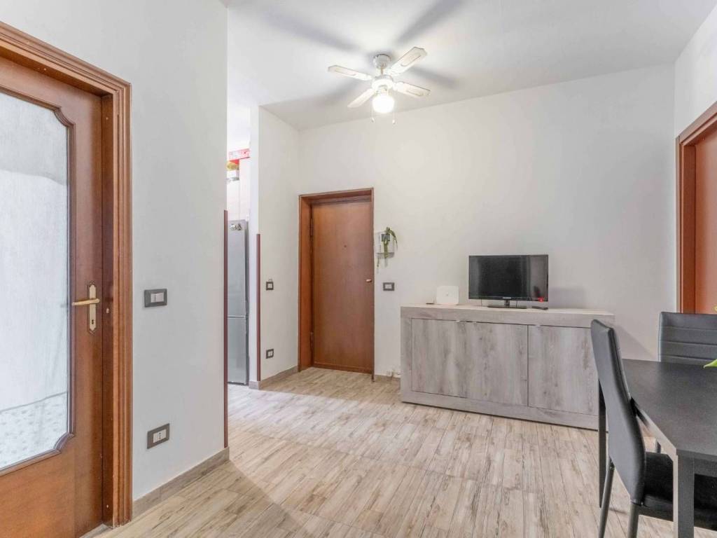 appartamento in vendita a Milano in zona Barona