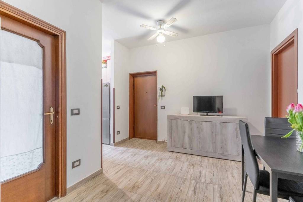 appartamento in vendita a Milano in zona Famagosta