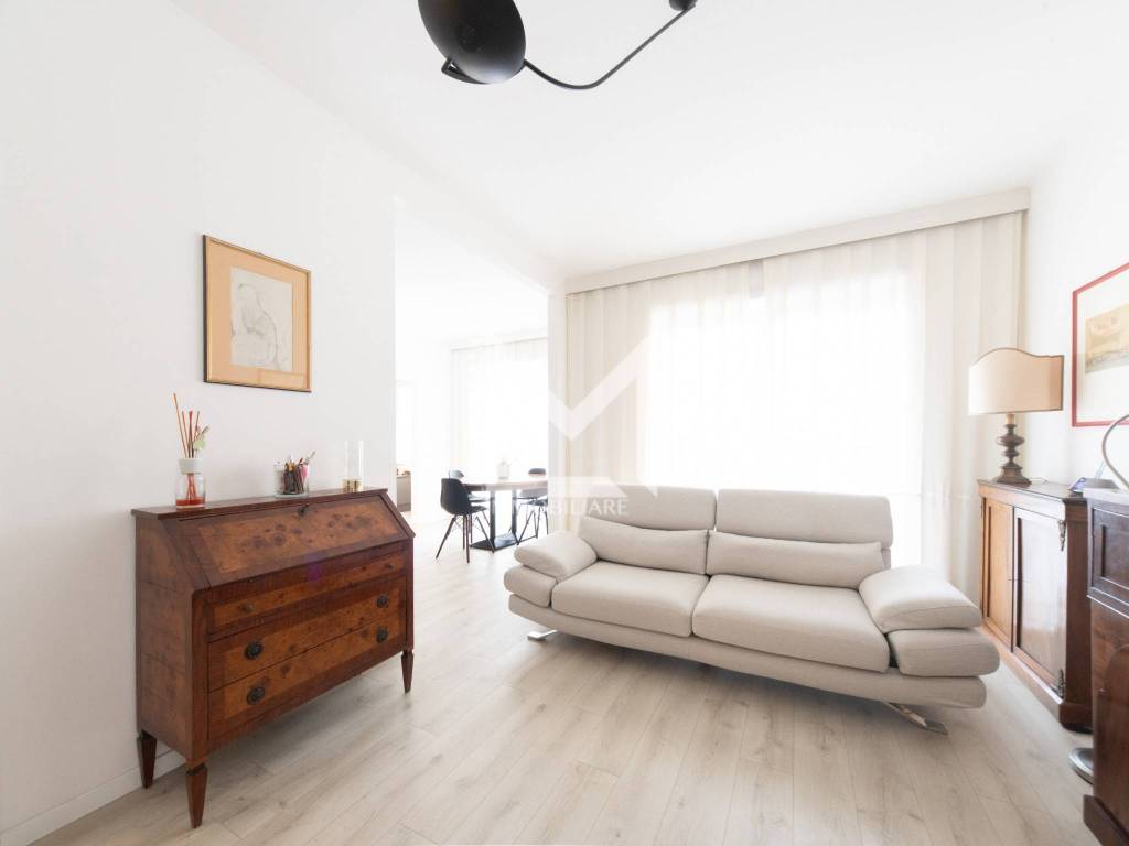 appartamento in vendita a Milano in zona Isola