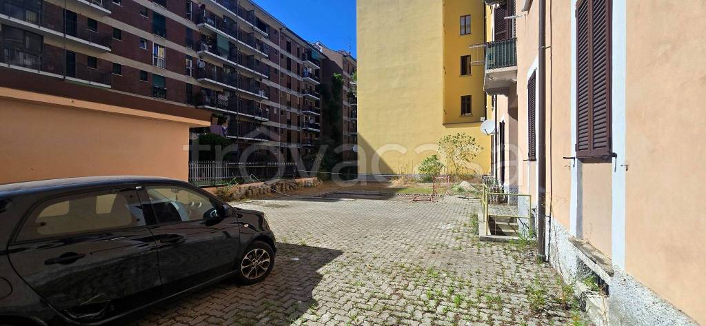 negozio in vendita a Milano in zona Città Studi
