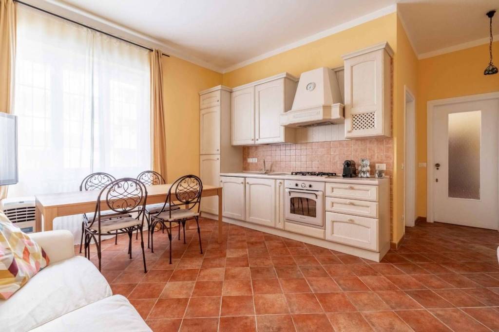 appartamento in vendita a Milano in zona Porta Genova