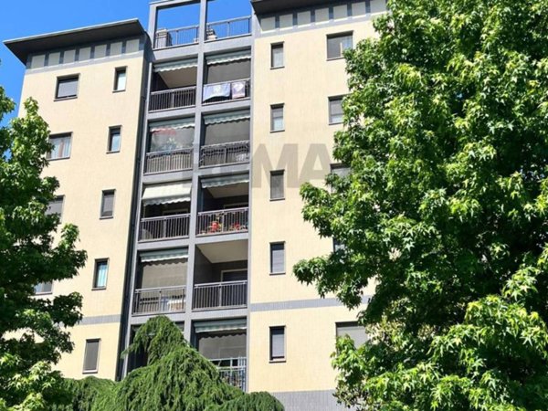 appartamento in vendita a Milano in zona Trenno
