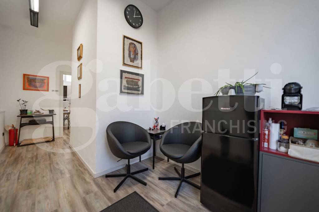 negozio in vendita a Milano in zona Porta Romana