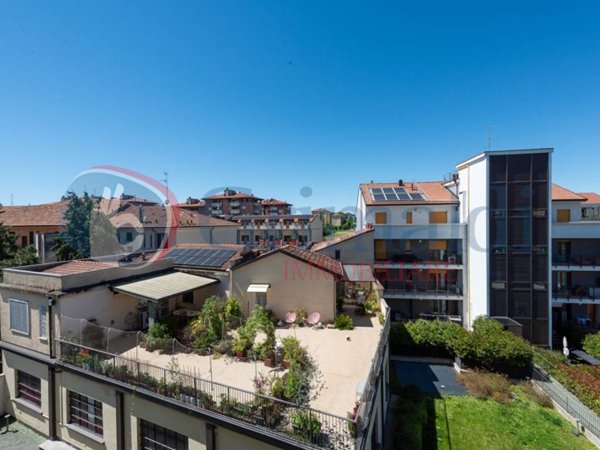 appartamento in vendita a Milano in zona Baggio
