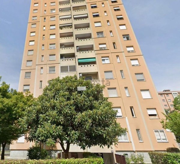 appartamento in vendita a Milano in zona Gallaratese