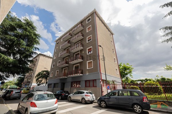 appartamento in vendita a Milano in zona Niguarda