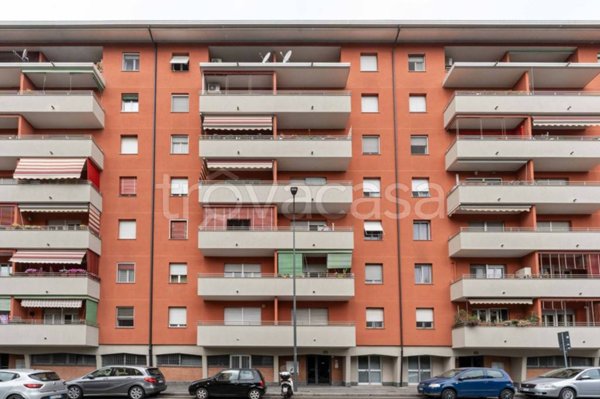 appartamento in vendita a Milano in zona Gallaratese