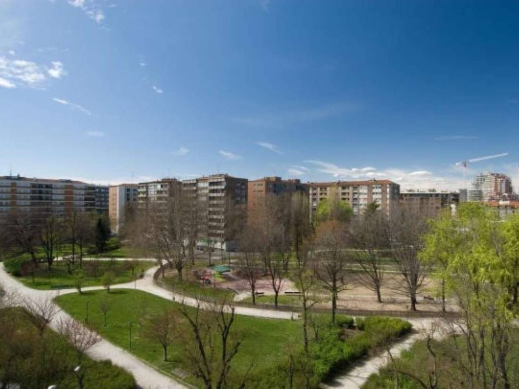 appartamento in vendita a Milano in zona Sempione