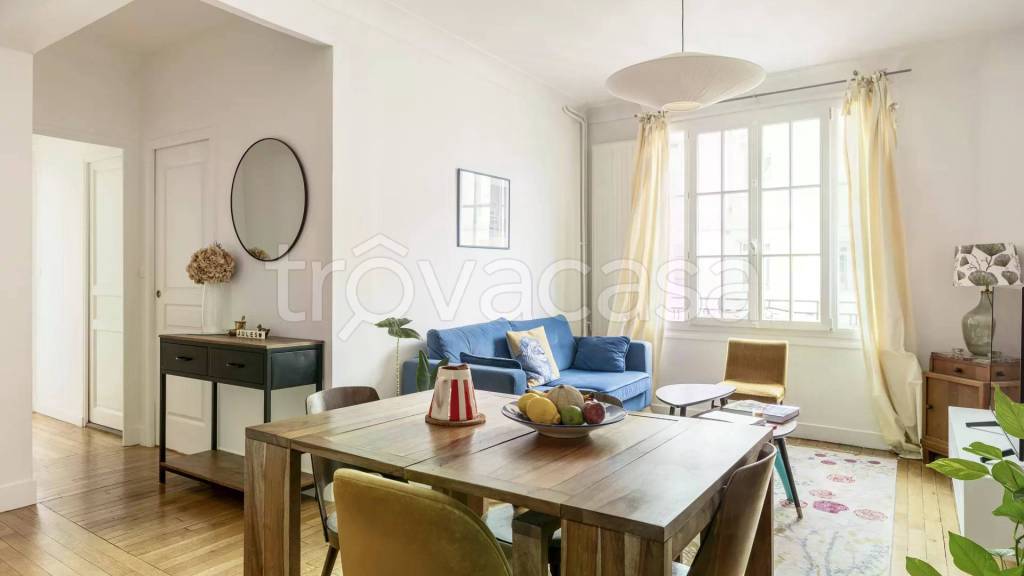 appartamento in vendita a Milano in zona Porta Nuova