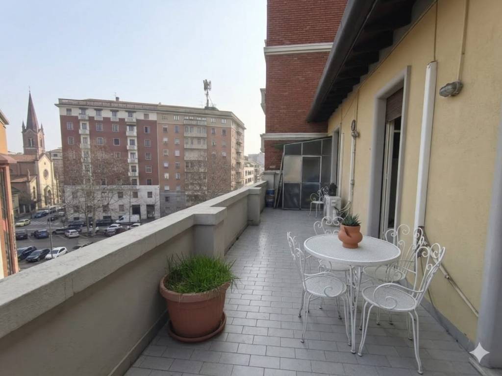 appartamento in vendita a Milano in zona Trenno