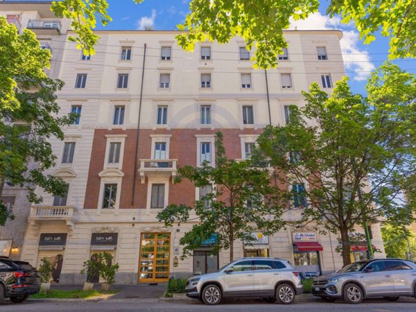 appartamento in vendita a Milano in zona Sempione