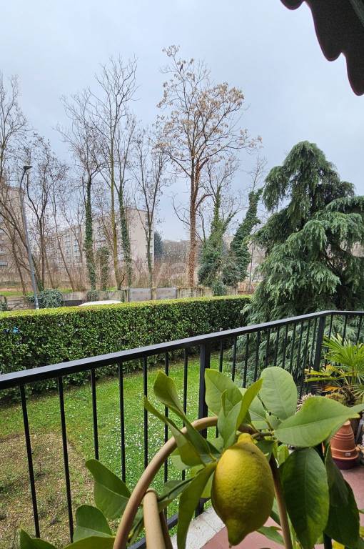 appartamento in vendita a Milano in zona Vialba