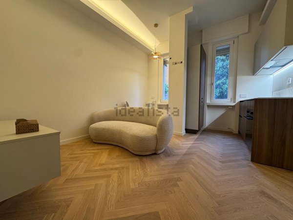 appartamento in vendita a Milano in zona Lorenteggio