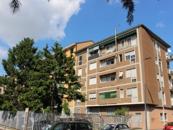 appartamento in vendita a Milano in zona Baggio