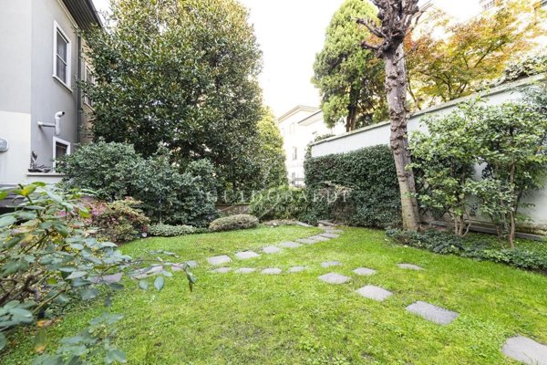 casa indipendente in vendita a Milano in zona Porta Vittoria