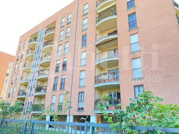 appartamento in vendita a Milano in zona Barona