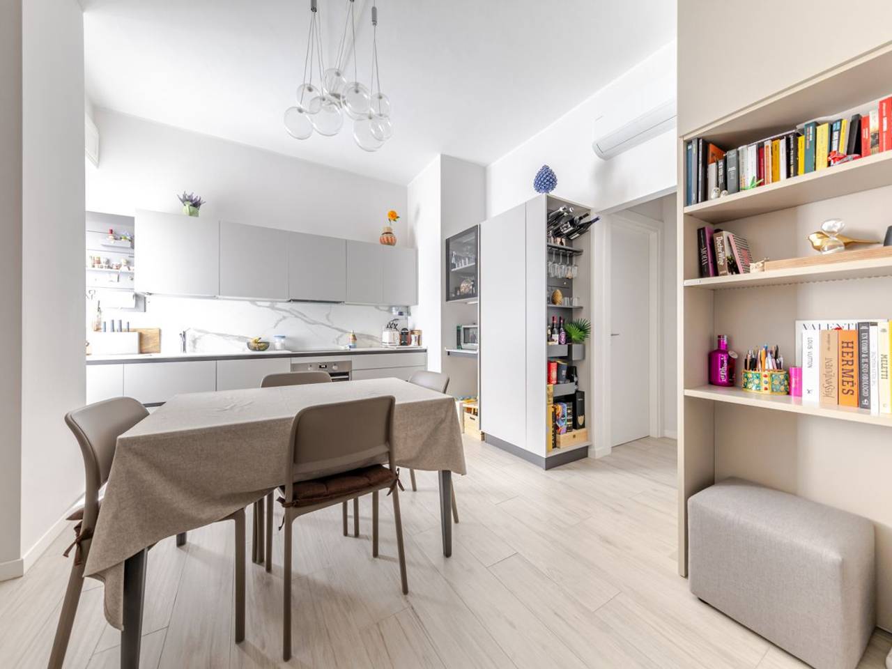appartamento in vendita a Milano in zona Vigentino