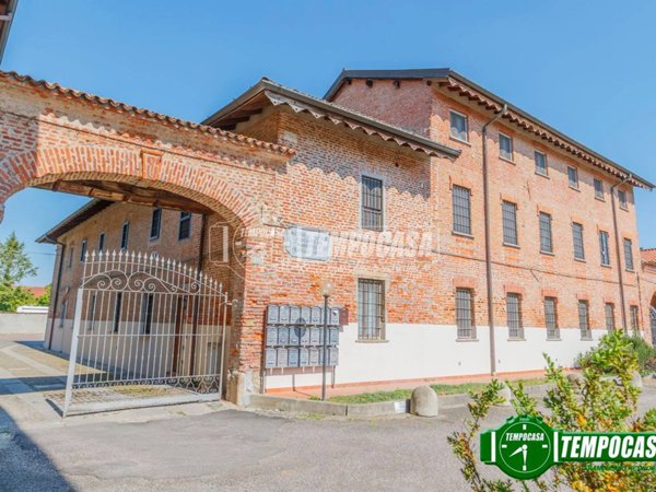 appartamento in vendita a Milano in zona Baggio
