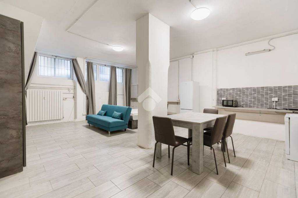 appartamento in vendita a Milano in zona Niguarda