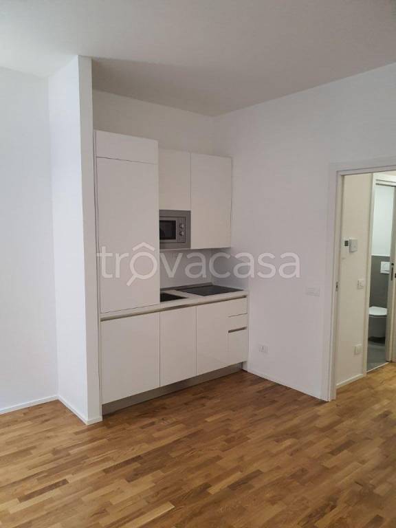 appartamento in vendita a Milano in zona Bocconi