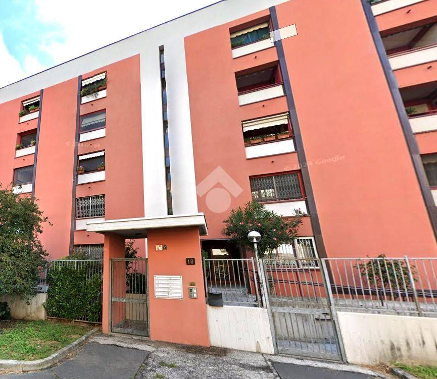 appartamento in vendita a Milano in zona Trenno
