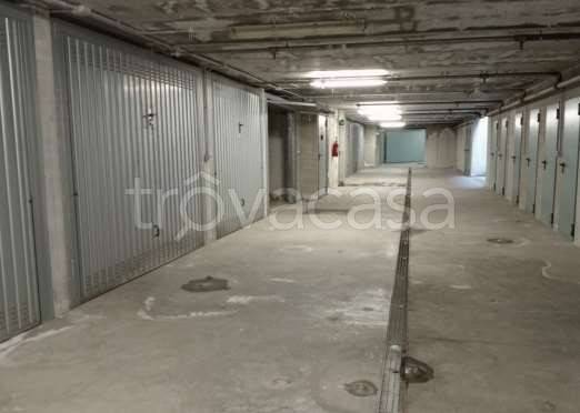 appartamento in vendita a Milano in zona Barona