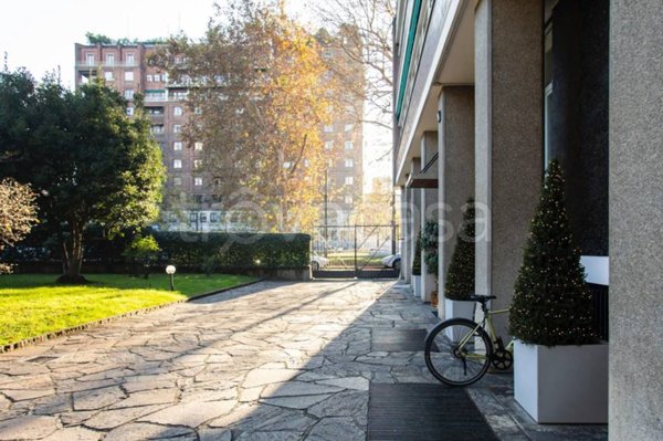 appartamento in vendita a Milano in zona Centro Direzionale