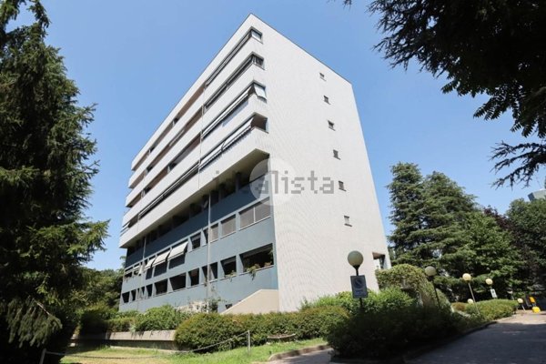 appartamento in vendita a Milano in zona Quarto Cagnino