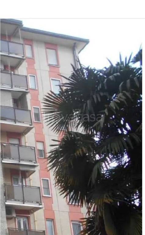 appartamento in vendita a Milano in zona Gallaratese