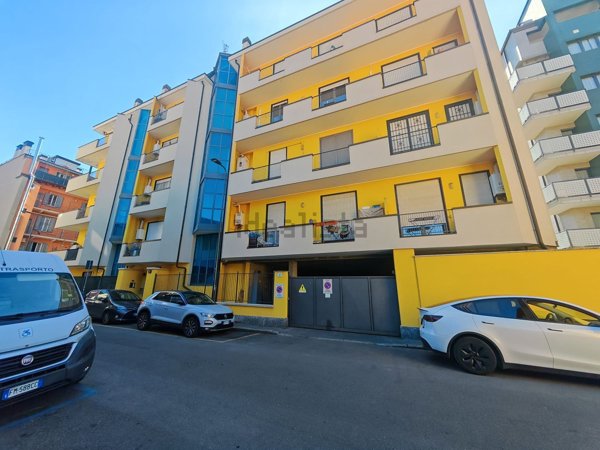 appartamento in vendita a Milano in zona Affori