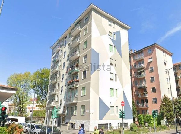 appartamento in vendita a Milano in zona Adriano